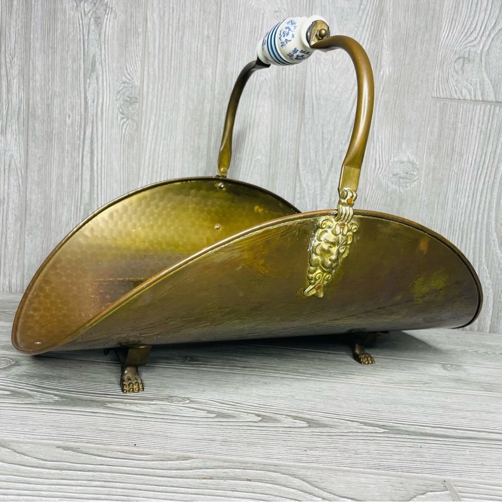 Pensilvania house Antique Victorian Brass Fireplace Tinder Wood Rack porcelain